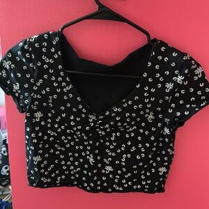 black and white flower crop top